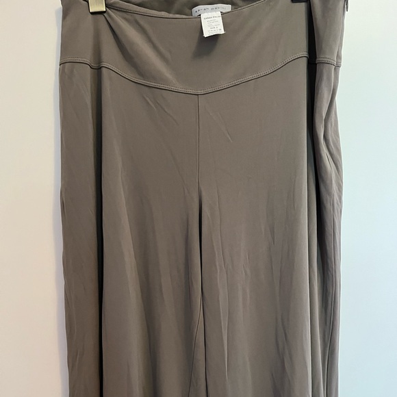 Sarah Pacini pant to sale - Picture 1 of 3